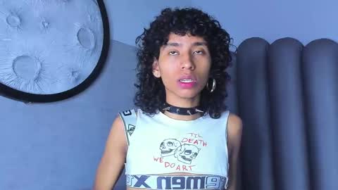 venuss_03 online show from 09.24.25