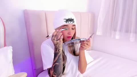 Shelly online show from 10.10.25