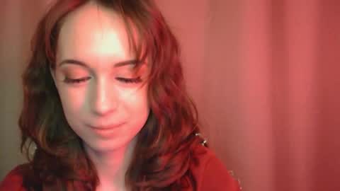 Snapshot of veralush chatting on 11.16.25 Una online show from 11.16.25