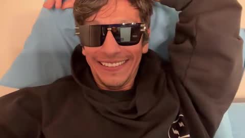 Juan Vergas online show from 12.18.25