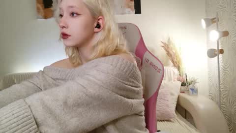 Mia online show from 10.23.25