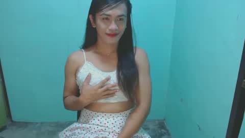 Snapshot of verhenia chatting on 01.16.25 verhenia online show from 01.16.25