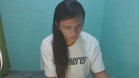 Snapshot of verhenia chatting on 01.29.25 verhenia online show from 01.29.25