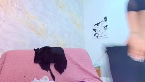 Snapshot of vero_temptation chatting on 10.20.25 Vero online show from 10.20.25