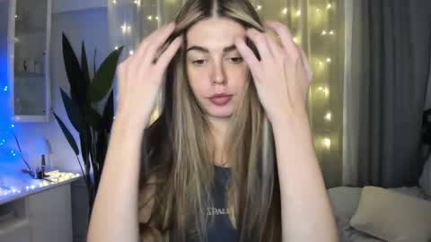 Lolitalolz online show from 12.28.24