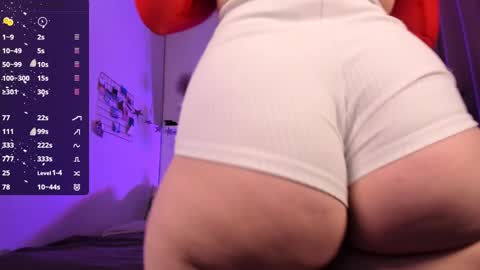 Snapshot of veronica_blush chatting on 12.19.24 VERONICA FOLLOW ME online show from 12.19.24