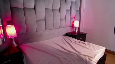 Snapshot of veronica_saenzz1 chatting on 01.15.25 Vero online show from 01.15.25