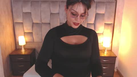 Snapshot of veronica_saenzz1 chatting on 02.11.26 Vero online show from 02.11.26