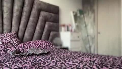 Miss Veronica dussan  Tw Veronicasm     IG Ashveronica  online show from 03.14.26