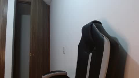 Veronica Clark online show from 11.11.25