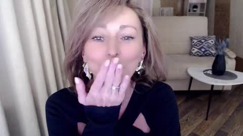 Helen online show from 01.17.25