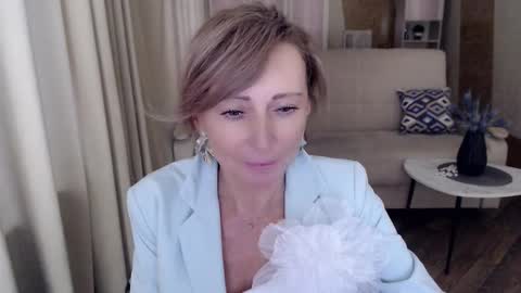 Helen online show from 01.17.25