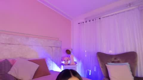 Snapshot of veronicamartin_ chatting on 01.21.25 Vero online show from 01.21.25