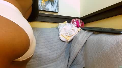 Veronica Robles online show from 02.12.26