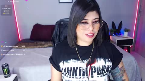 Snapshot of veronika_metalstar chatting on 02.15.25 Miss Veronika online show from 02.15.25