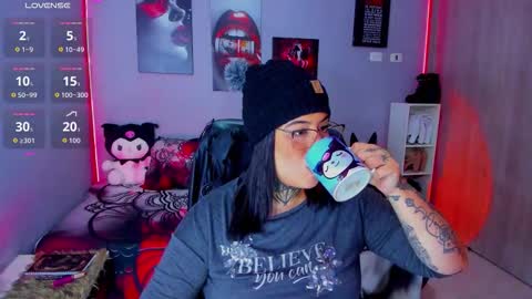 Snapshot of veronika_metalstar chatting on 10.17.25 Miss Veronika online show from 10.17.25