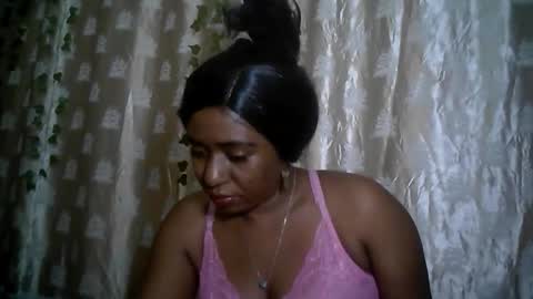Snapshot of verronique1511 chatting on 05.29.26 verronique1511 online show from 05.29.26