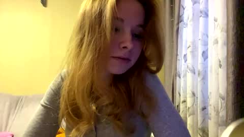 Snapshot of vertiegartrell chatting on 05.12.26 Lina online show from 05.12.26