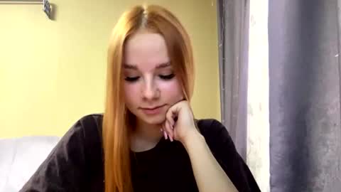 Snapshot of vertiegartrell chatting on 06.22.26 Lina online show from 06.22.26
