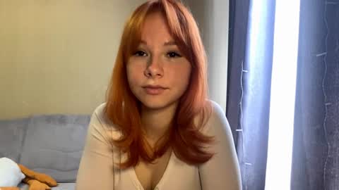 Snapshot of vertiegartrell chatting on 07.16.26 Lina online show from 07.16.26