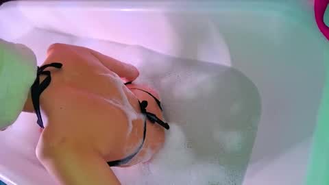 very_satrange_things online show from 04.19.26