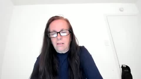 verysassypeachgoddess online show from 05.17.26