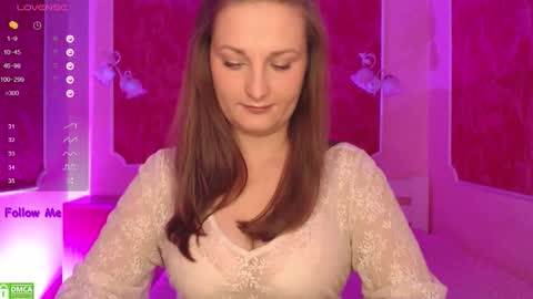 Snapshot of verysweetkate chatting on 10.17.25 Kate online show from 10.17.25