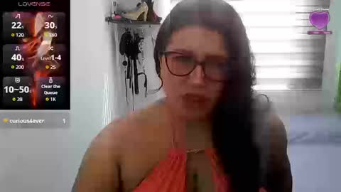 Snapshot of vesper_vixen chatting on 09.17.25 Vesper Vixen online show from 09.17.25