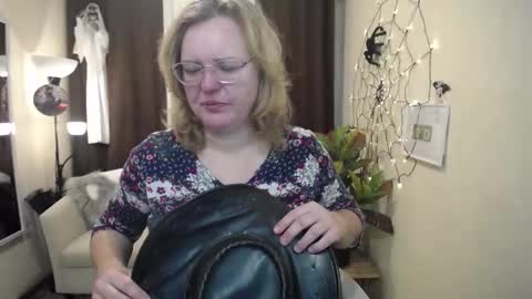 vestawoody online show from 10.29.25