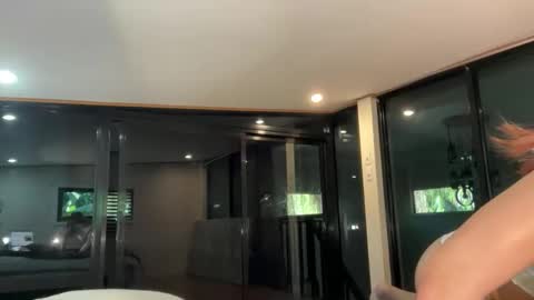 Snapshot of via_olala chatting on 11.06.25 via_olala online show from 11.06.25