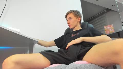 vibemygirl online show from 02.04.25