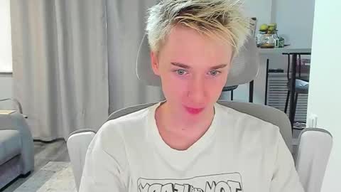 vibemygirl online show from 10.11.25