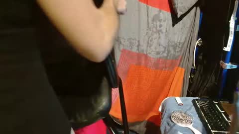 Snapshot of vicesana chatting on 10.17.25 vices online show from 10.17.25