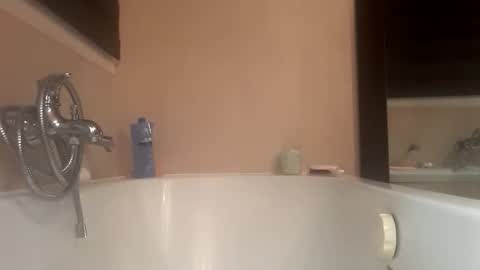 Snapshot of vicesana chatting on 10.29.25 vices online show from 10.29.25