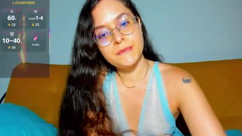 Snapshot of vicky_cristinax chatting on 04.04.26 Vicky online show from 04.04.26