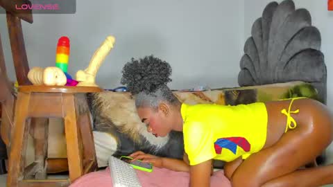 Snapshot of vicky_hotteei chatting on 06.18.26 vicky manuela online show from 06.18.26