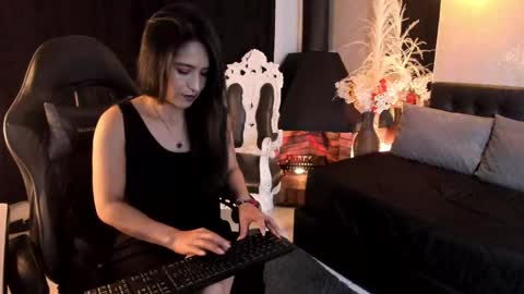 Snapshot of vicky_sst chatting on 02.24.26 Vicky online show from 02.24.26