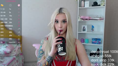 Snapshot of vickyfuckingdoll chatting on 12.30.24 vickyfuckingdoll online show from 12.30.24