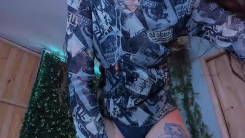 Snapshot of vickyjackson_ chatting on 02.14.26 Victoria online show from 02.14.26