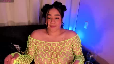 Victoria Serna  online show from 03.08.25