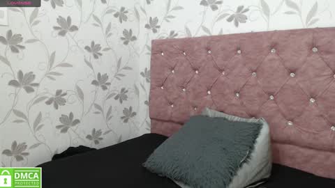 Victoria  online show from 12.23.24