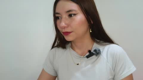 Victoria  online show from 02.26.26