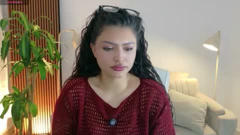 Snapshot of victoria___moon chatting on 07.16.26 victoria online show from 07.16.26