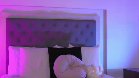         online show from 03.06.25