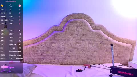 Snapshot of victoria_adams14 chatting on 03.08.25 Victoria for you online show from 03.08.25