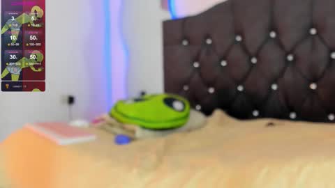 Victoria  independent model online show from 10.02.25