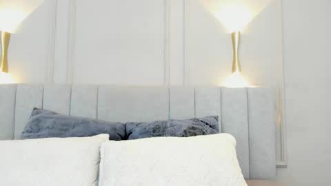 victoria  online show from 10.13.25