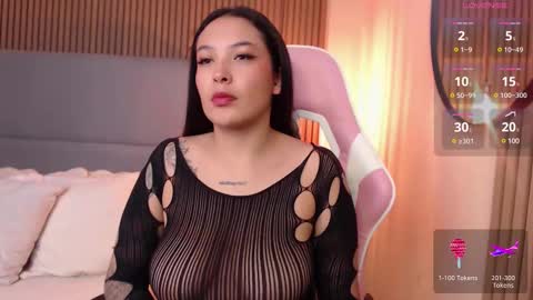 Victoria Collins online show from 02.08.25