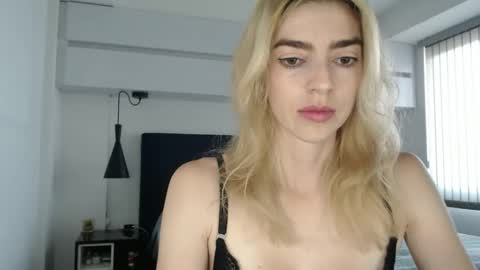 Snapshot of victoria_f chatting on 02.05.26 Victorias Room online show from 02.05.26