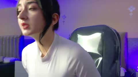  Victoria  online show from 05.13.26